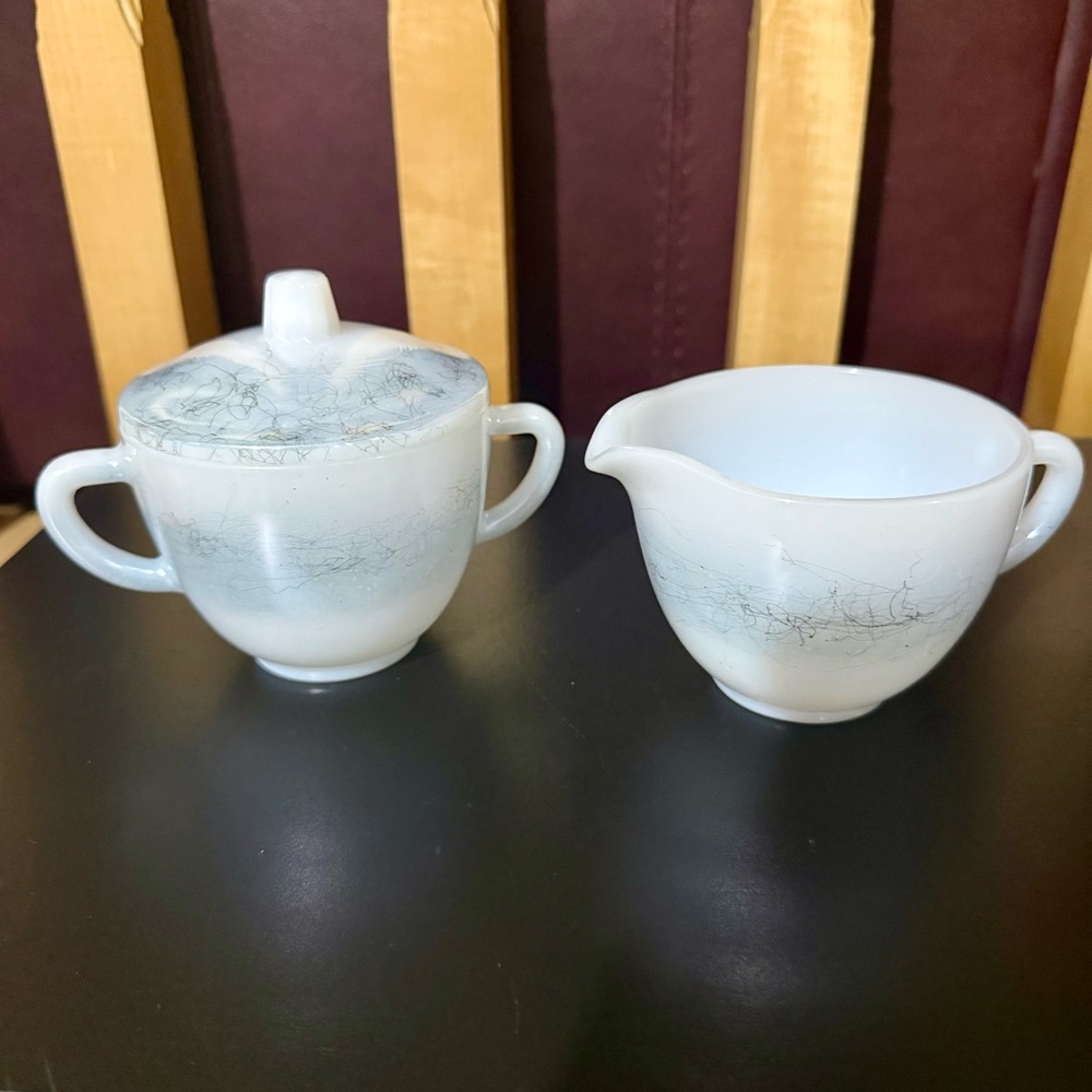 MCM Federal Glass Iridescent Drizzle Creamer & Sugar Set - Atomic Space Age